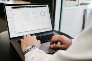 Attracting Top IT Talent in a Highly Competitive Job Market with MGR Workforce