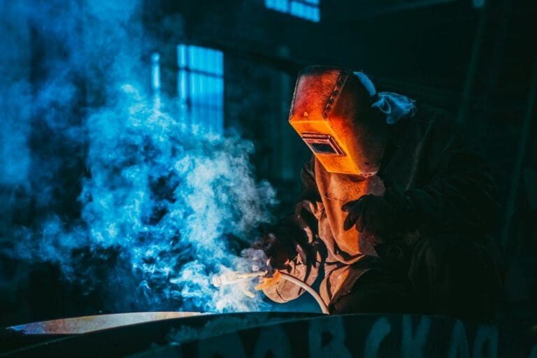 welding metal - welder staffing agency